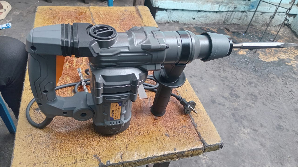 MARTEAU PERFORATEUR PROFESSIONNEL
